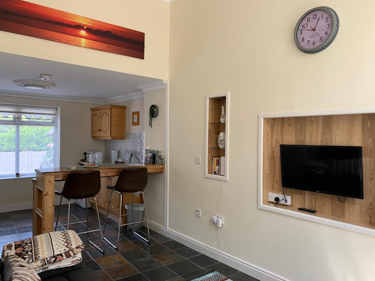 Cut Limestone Apartment Riverside Lodge Carlow Exterior photo